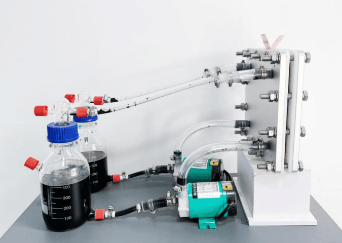 Lab-lestvica Vanadium Redox Flow Battery (3W/20W/100W)